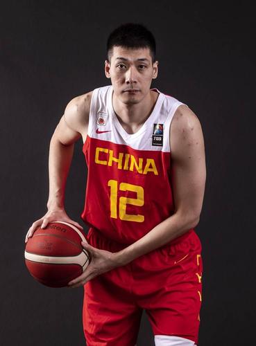 中国男篮正式换帅
