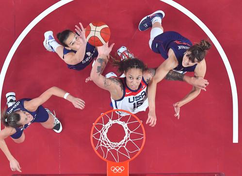 女篮决赛迎战美国的相关图片